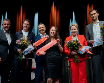 Foto: Die Redner:innen bei der Eröffnung des SRH Campus Berlin